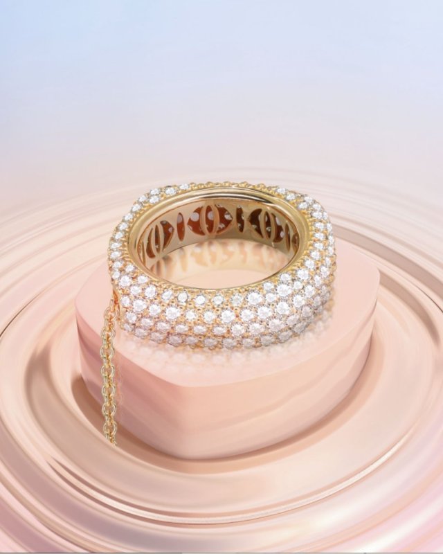 Elegance in every detail ✨ 18K Rose Gold, 7.10g | Diamonds 3.24 Cts | Size 52 💍 A timeless piece that speaks sophistication and sparkle. Availaible at @istana_jewellers 

#RoseGold #DiamondJewelry #LuxuryRing #FineJewelry #StatementRing #JewelryAddict #istana #diamonds